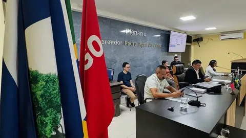 Câmara Realiza 1ª Sessão Extraordinária de 2026 Focada em Pautas Essenciais